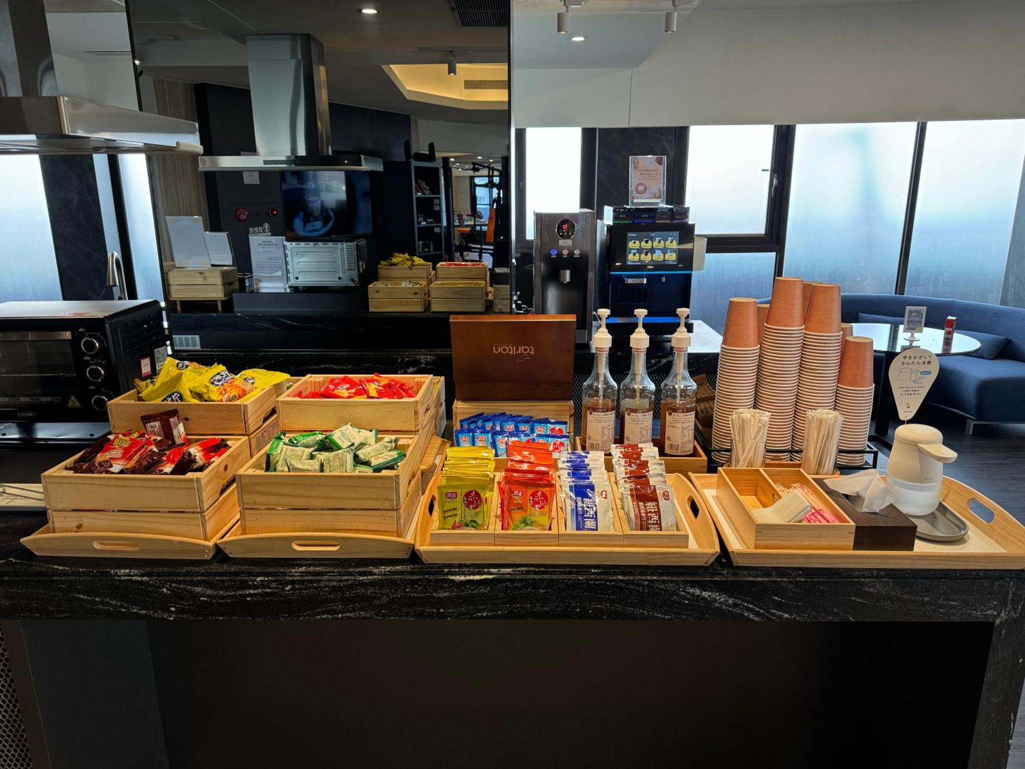 טאיפיי Hub Hotel - Songshan Airport Branch מראה חיצוני תמונה